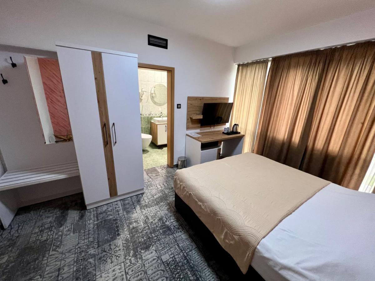 Hotel Brkic Sarajevo Airport - Free Parking Exterior photo